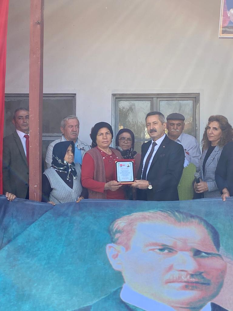 29 Ekim Cumhuriyet Bayramı’nın 100. Yılında Çiftlik Köyü Halkı Sosyal Medyada Yankı Uyandırdı