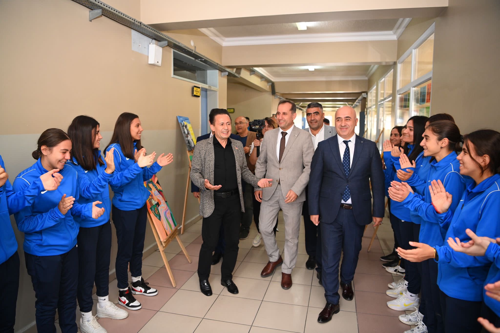 ‘Aşık Veysel Yılı’na özel Tuzla’da Aşık Veysel müzik sınıfı açıldı