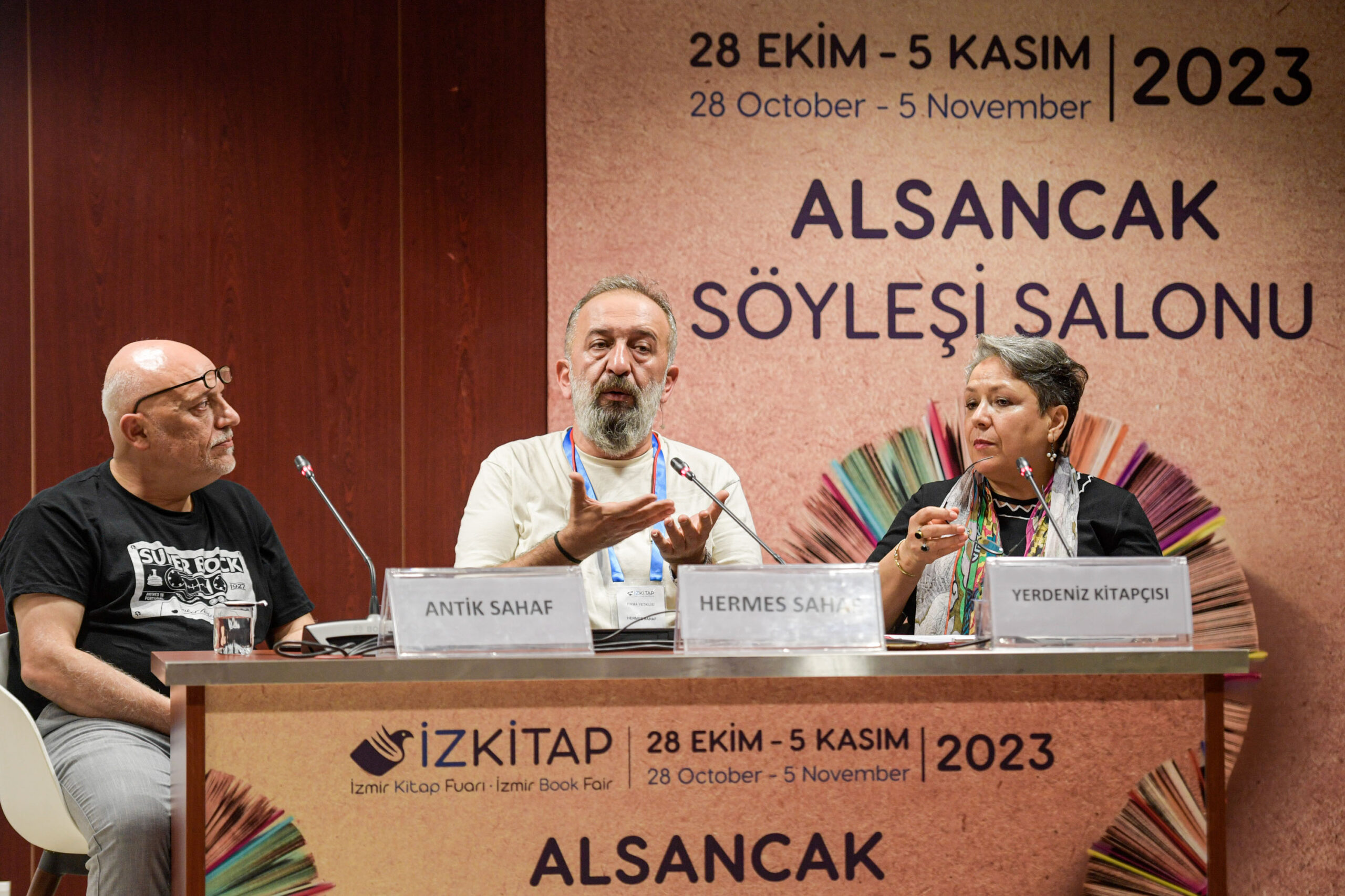 İZKİTAP kitapseverlerin buluşma noktası