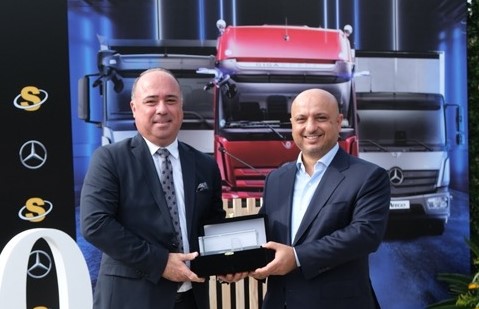 Sarılar Grup’a yılın en yüksek adetli Mercedes-Benz kamyon ve çekici teslimatı