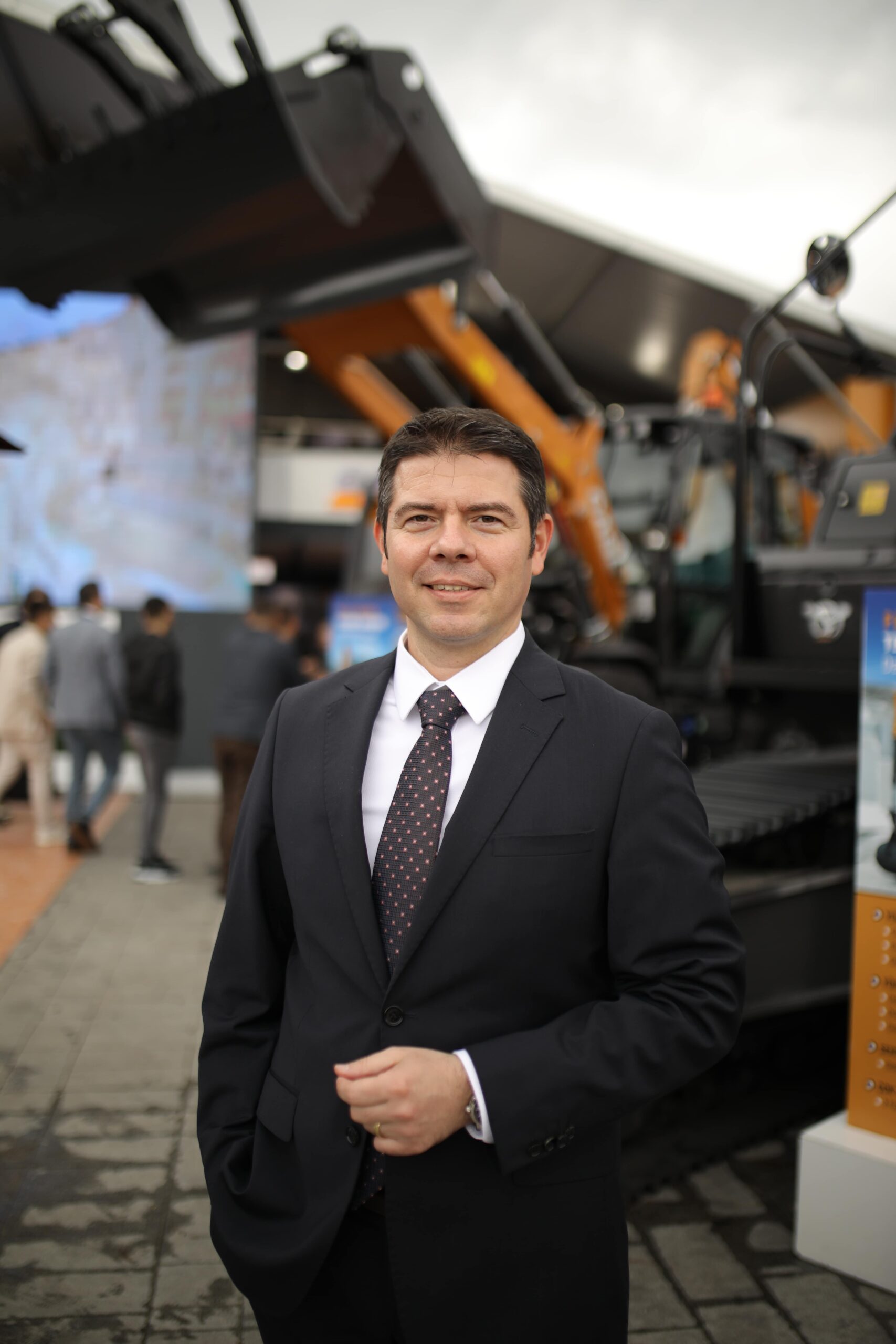 TürkTraktör Faz 5 Emisyonlu En Yeni CASE İş Makinelerini  Hazır Beton Fuarı’nda Sergiliyor