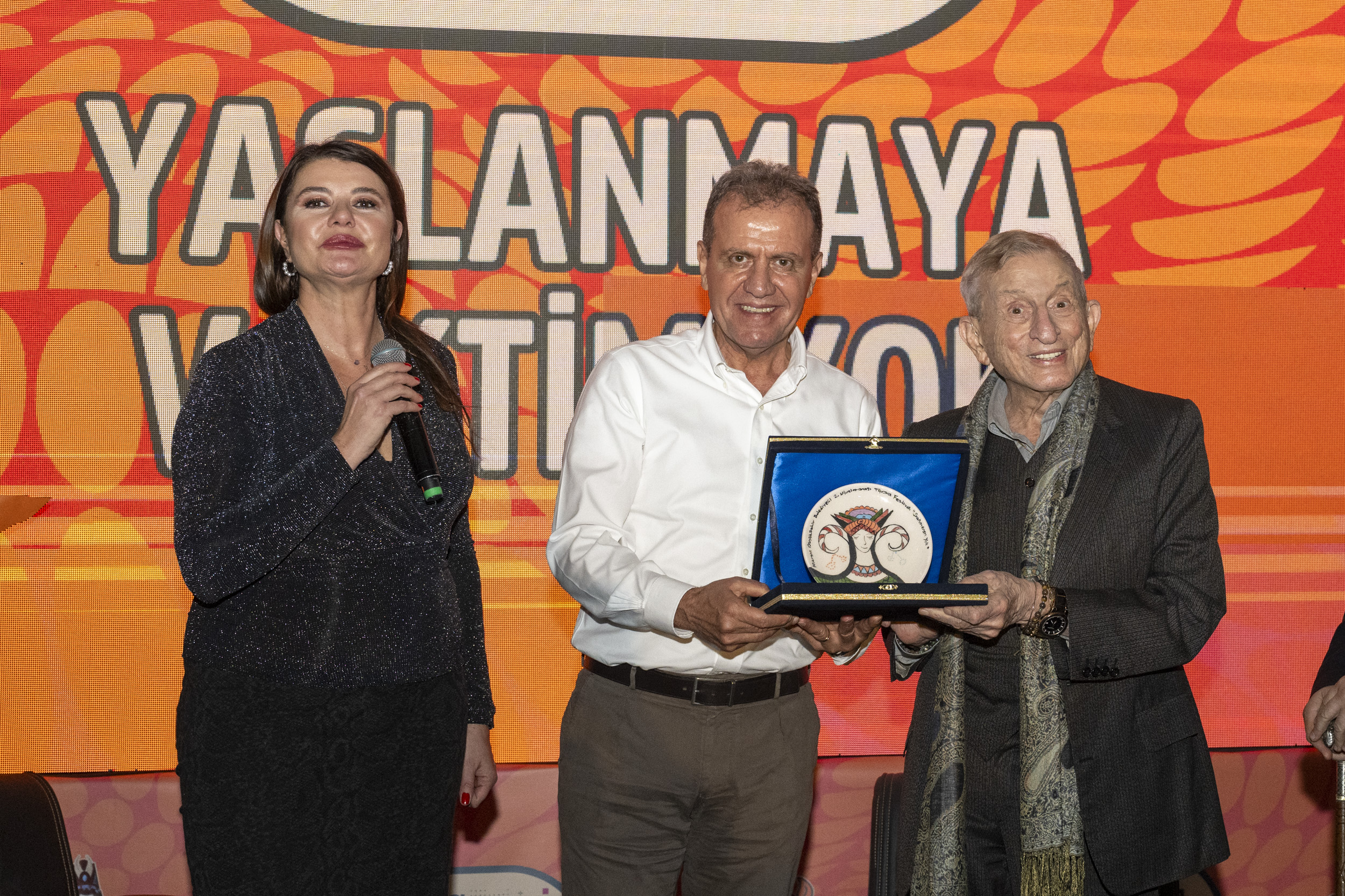 Usta Tiyatrocu Haldun Dormen İlk Kez Tarsus’ta Sahnede