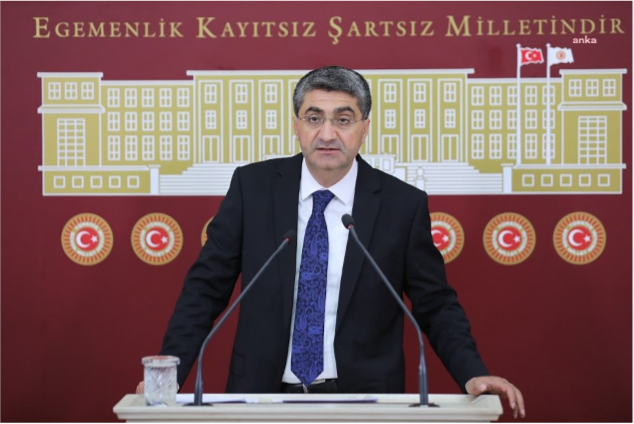 DEVA Partili Ekmen: Erdoğan, ‘İsrail’e kurban olurum‘ diyen İbrahim Tatlıses’le sahneye nasıl sahneye çıktı?