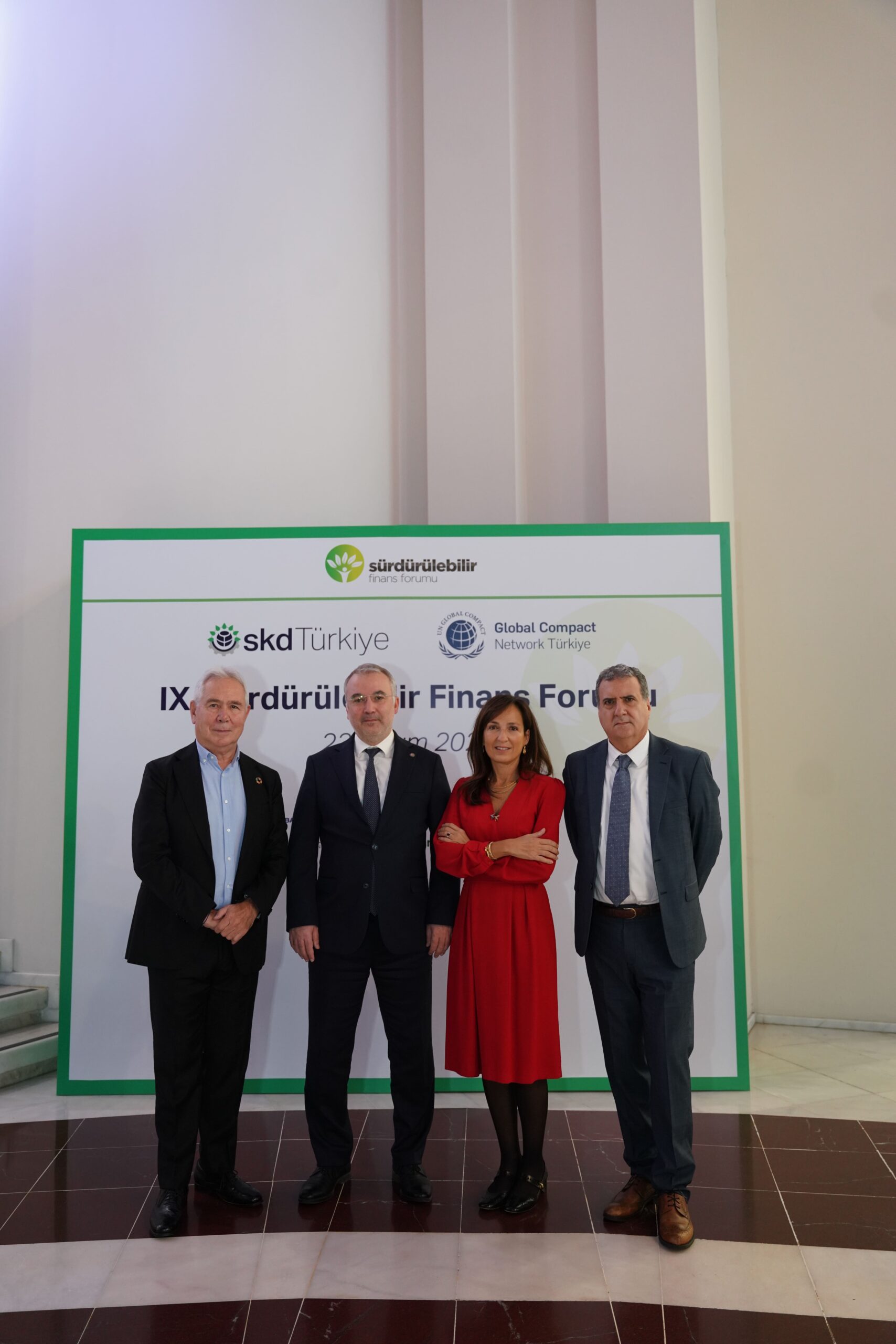 FİNANS SEKTÖRÜ 6 ŞUBAT DEPREMLERİ ODAĞINDA BİR ARAYA GELDİ: TÜRKİYEDE DİRENÇLİ KENTLERİN İNŞASI İÇİN 500 MİLYAR DOLAR KAYNAK GEREKİYOR