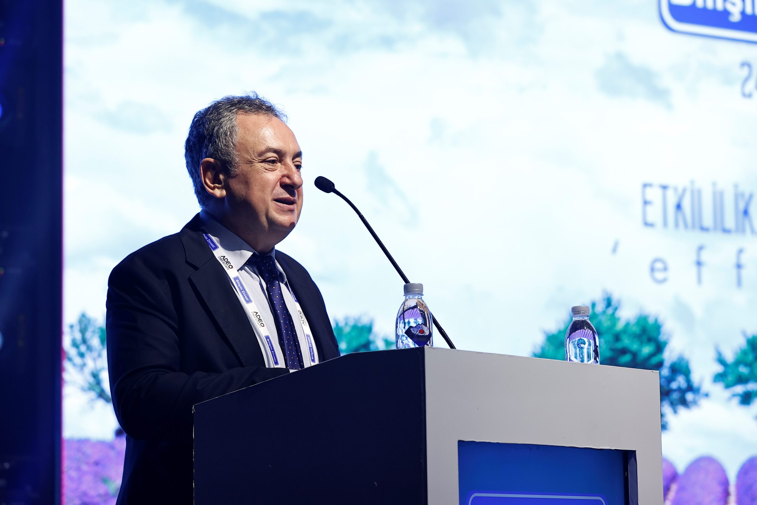 BİLİŞİM ZİRVESİ’23 GELECEĞİN DİJİTAL DÜNYASININ FOTOĞRAFINI ÇEKTİ