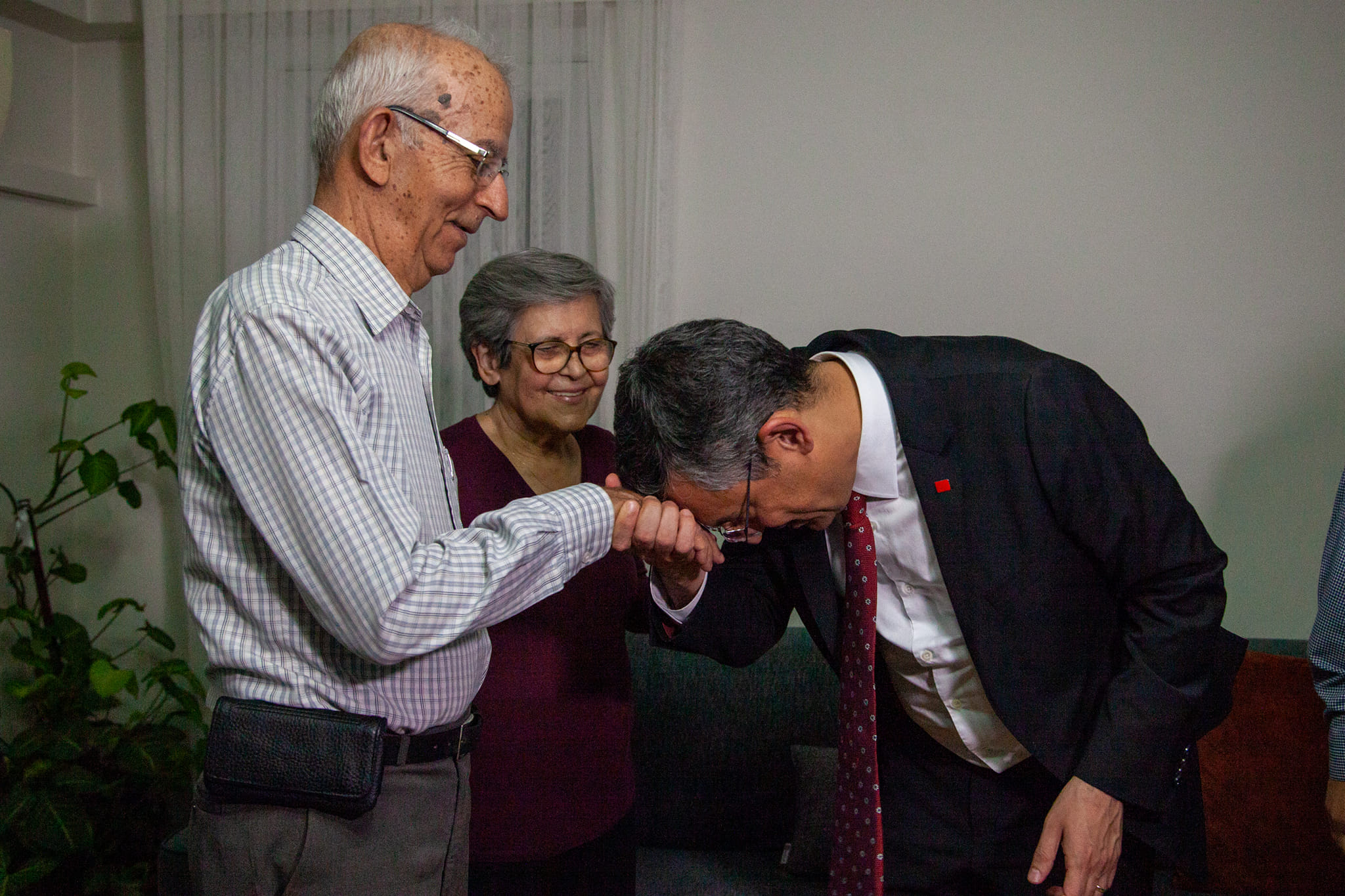 Özgür Özel, Manisa’da Ailesiyle Buluştu