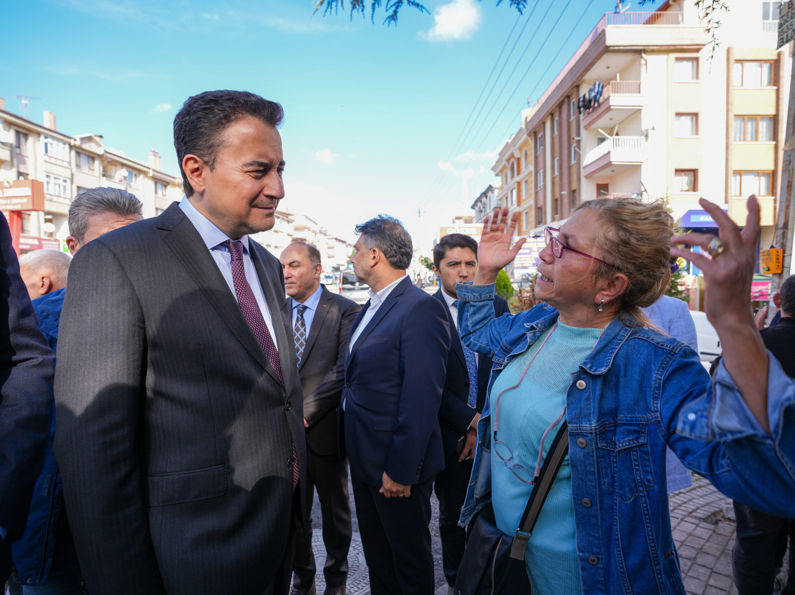 Ali Babacan Keçiören’de vatandaşlarla buluştu