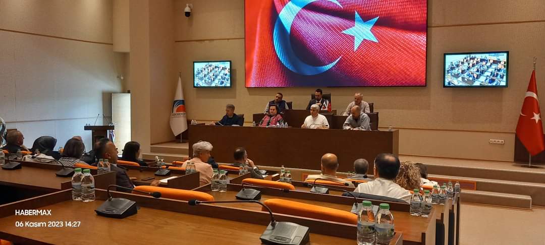 Çekmeköy Belediye Meclisi Toplantısı Karşılıklı Tartışmalarla Gergin Geçti