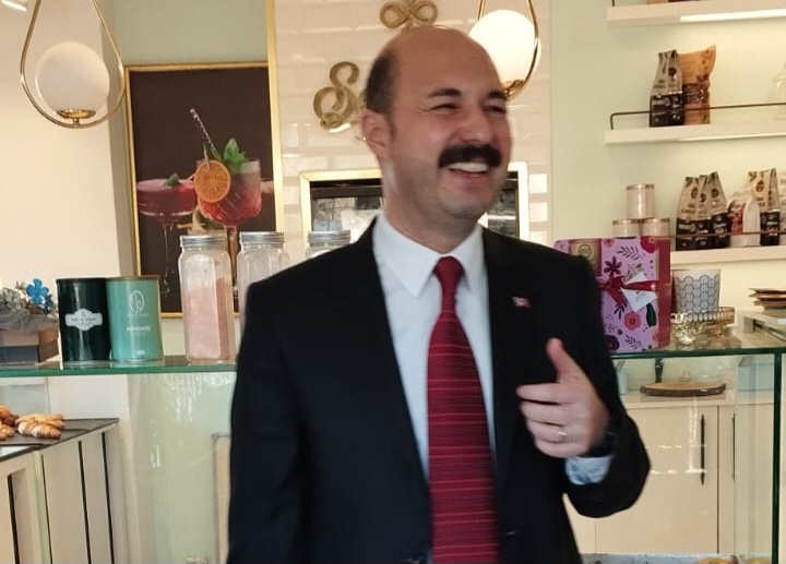 Ümraniye CHP Belediye Meclis Üyesi Üreten, 2024 Mahalli Seçimleri İçin Belediye Başkanlığı Aday Adaylığını Duyurdu