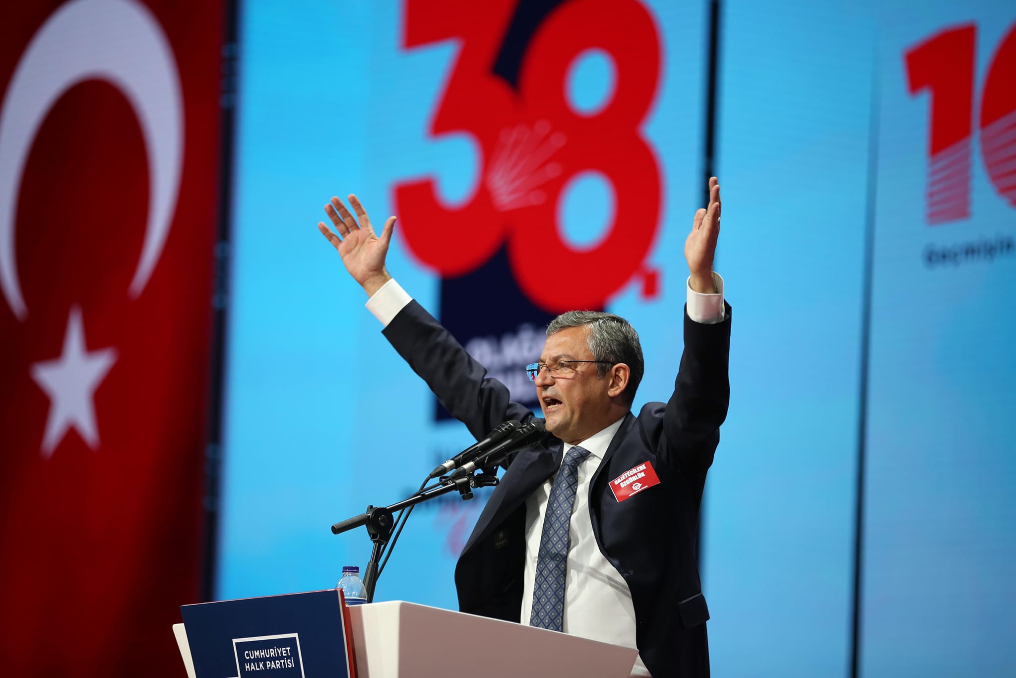 CHP’de Kritik Zirve: “Boyun Eğmeyeceğiz” Mesajı