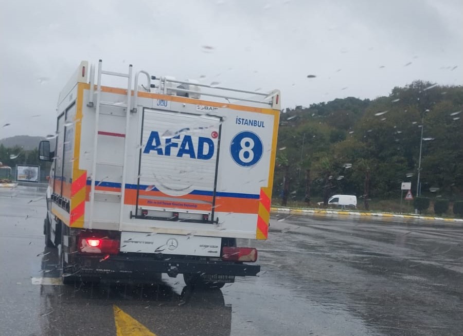 Şile’de Yağan Şiddetli Yağmur Turistik İlçeyi Felç Etti