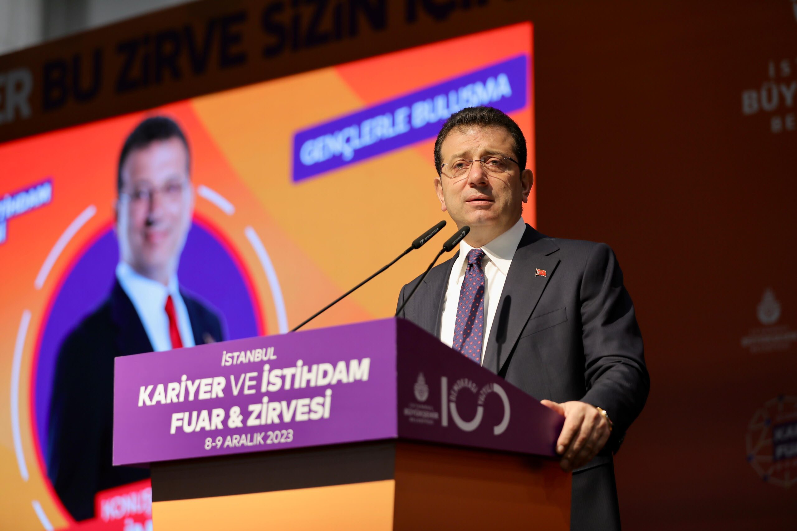 İMAMOĞLU’NDAN GENÇLERE: GENÇLERİN AKLINDAN, CESARETİNDEN   İLHAM ALMAYA KARARLI BİR YÖNETİM OLMAYA DEVAM EDECEĞİZ…