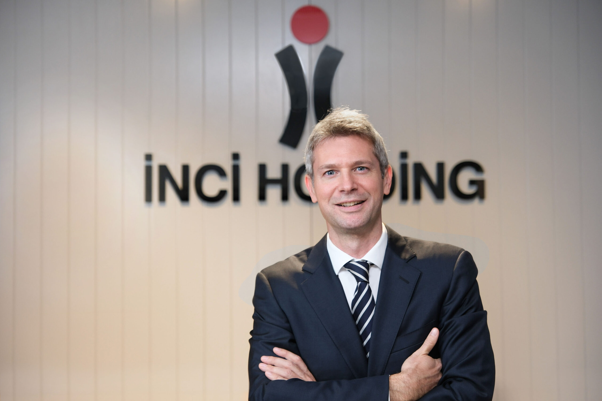 İnci Holding’te bayrağı Cihan Elbirlik devralıyor  İnci Holding’te bayrak değişimi