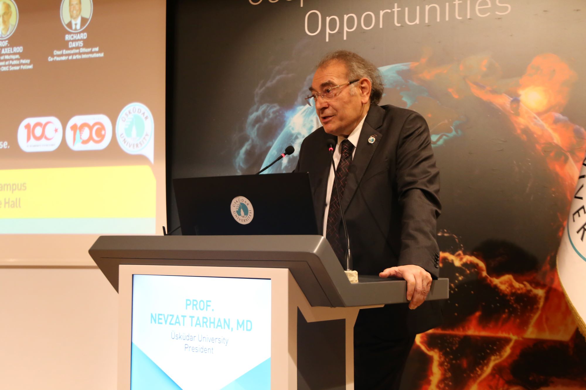 Prof. Dr. Nevzat Tarhan: “Küresel sistem ahlaki başarısızlık yaşıyor!”