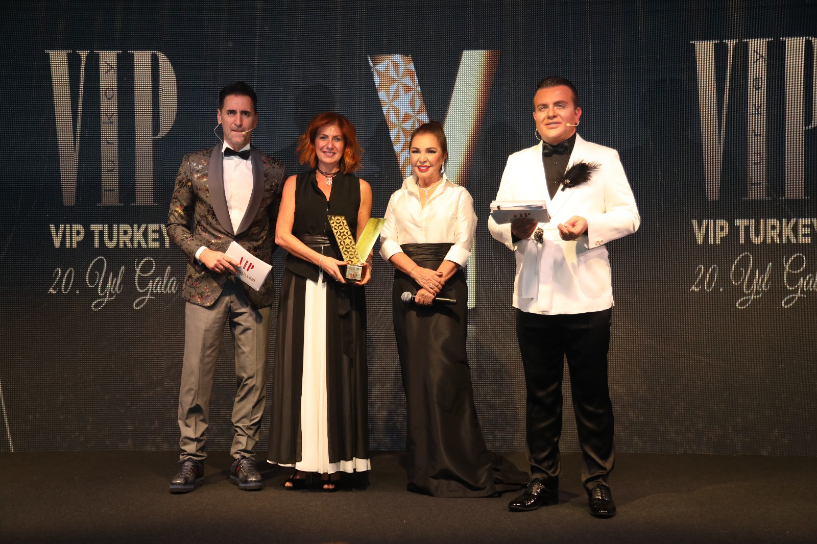 LIV HOSPITAL “SAĞLIKTA YILIN İNOVASYON ÖDÜLÜ” İLE YILI TAÇLANDIRDI