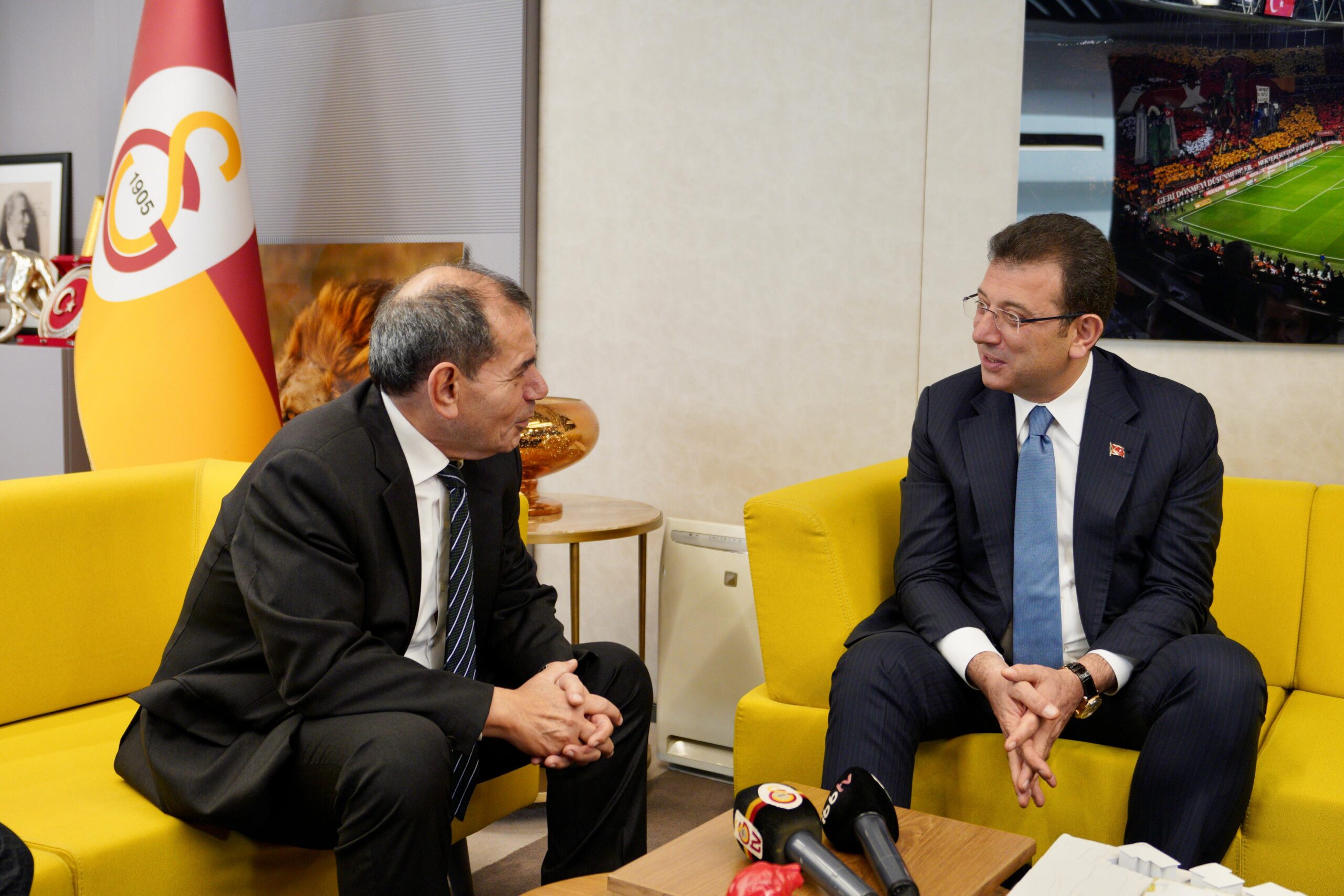 BAŞKAN İMAMOĞLU, GALATASARAY BAŞKANI DURSUN ÖZBEK’İ ZİYARET ETTİ