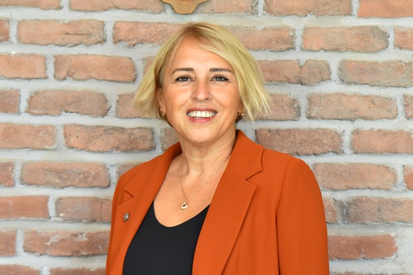 ELEKTRONİK SİGARALAR ASTIM RİSKİNİ 2 KAT ARTIRIYOR! 