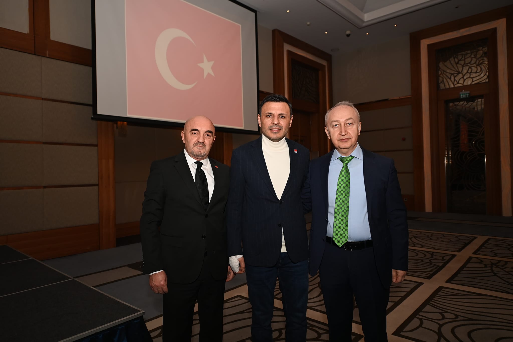 “CHP İstanbul İl Başkanı Özgür Çelik, İstanbul Demokrat Ordulular Platformu ile Buluştu”