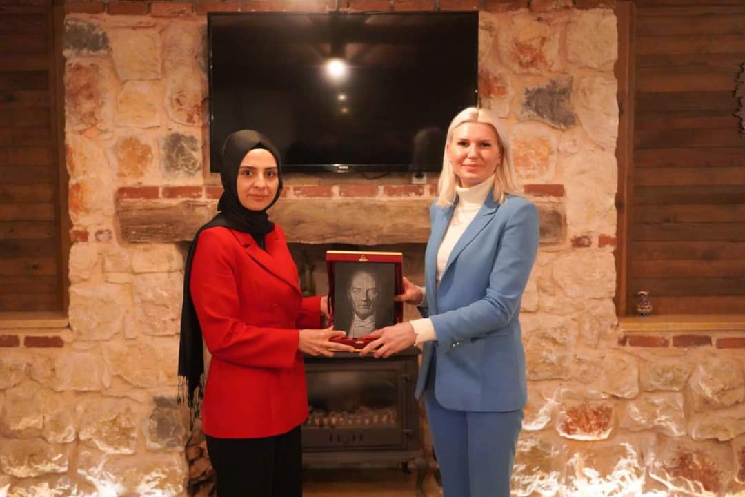 Sümeyye Kocaman’ın Anayasa Mahkemesi’ne Atanması: Duygusal Veda Yemeği ve Tebrikler