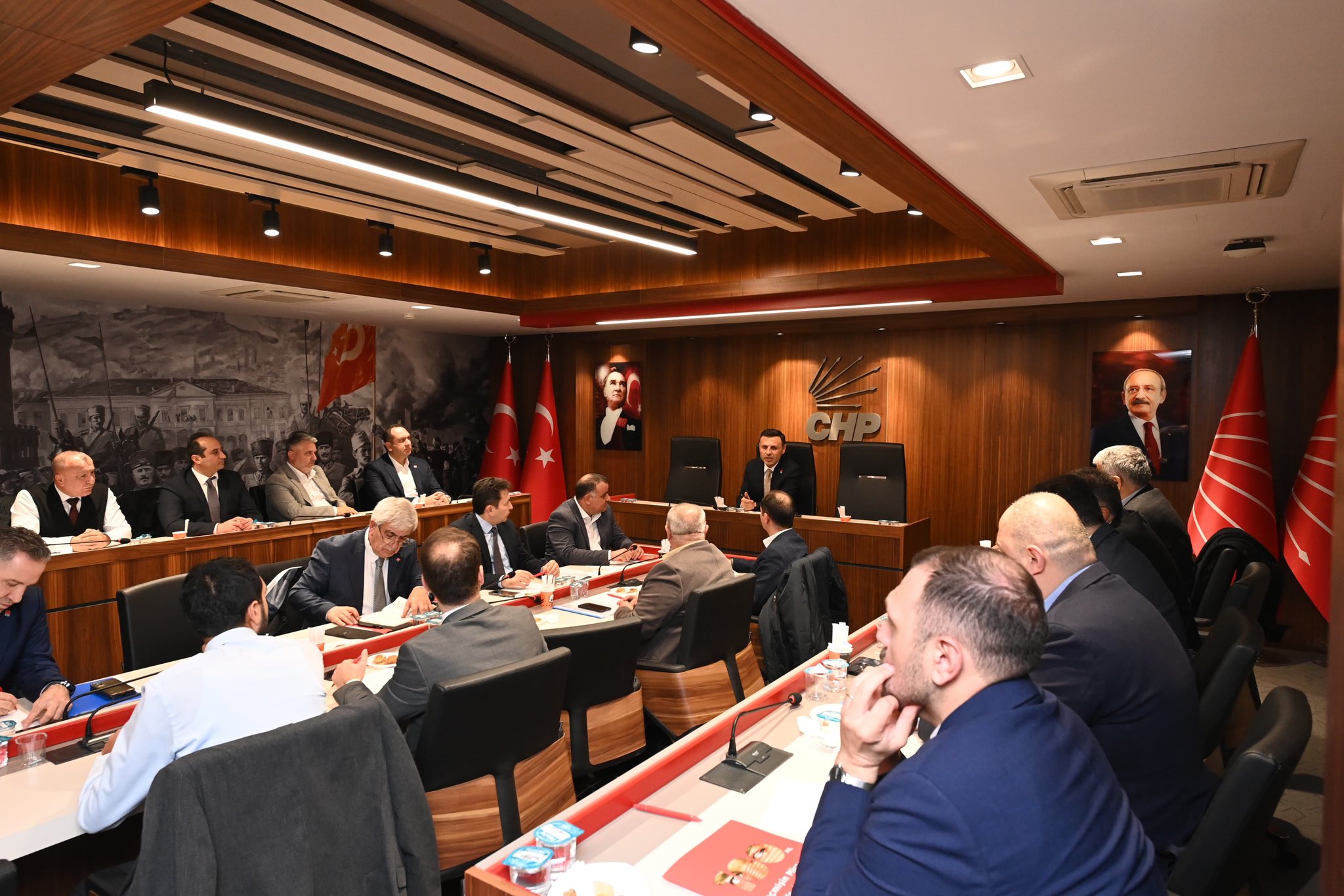 İstanbul CHP İl Başkanı Özgür Çelik: Yerel Seçim Değerlendirmesi ve Birlik Mesajı