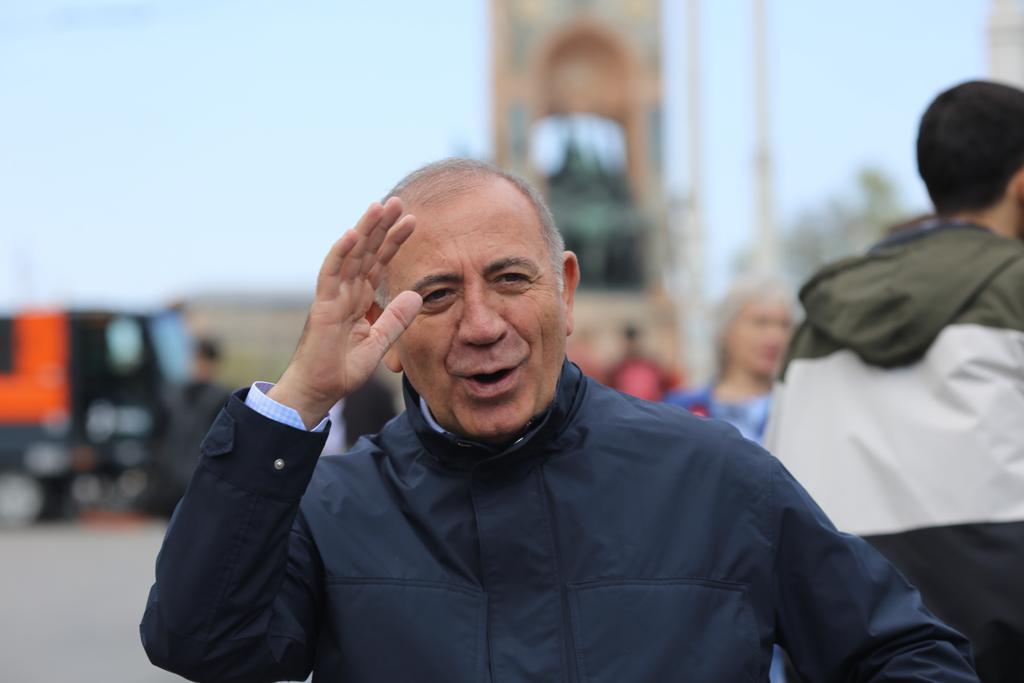 “Saraylar Yükselirken Sağlık Çöker mi? Gürsel Tekin’den Çağrı: 72 İnsan Bilerek Katledildi!”