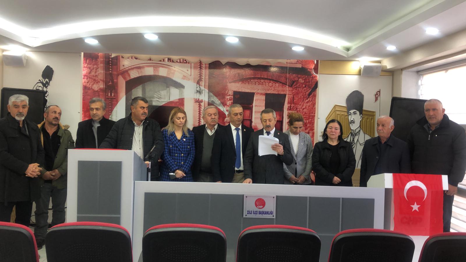 Cumhuriyet Halk Partisi Zile İlçe Başkanı Ali Rıza Bozdemir, 12 Şehidin Ardından Basın Açıklaması Yaptı