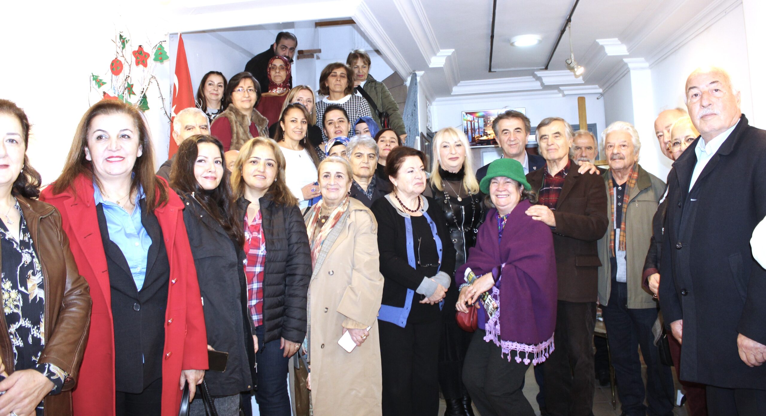 Cumhuriyetimizin 100. Yılı’na Yakışır Önemli Bir Sergi daha Sasav’da Sanatseverlerle buluştu