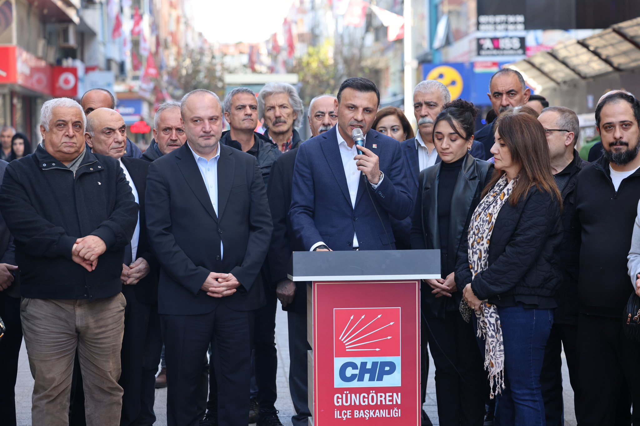 İstanbul CHP İl Başkanı Özgür Çelik’ten Şiddetle Kınama Açıklaması