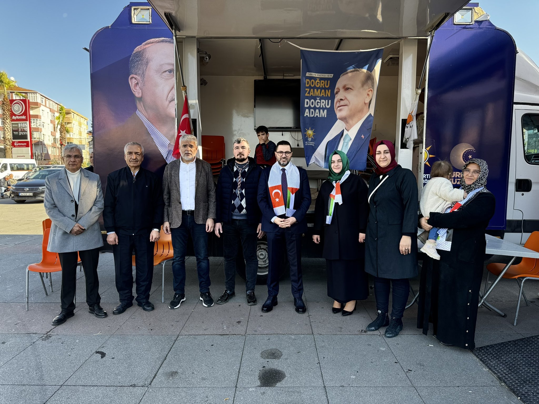 Çekmeköy AK Parti Belediye Başkan Aday Adayı Şahmettin Yüksel, Filistin İçin Düzenlenen Kermeste Boy Gösterdi