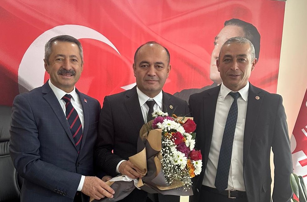 Zile’de Parti İçi Demokrasi Tartışması: CHP Genel Başkan Yardımcısı Karabat’a Ön Seçim Talebi