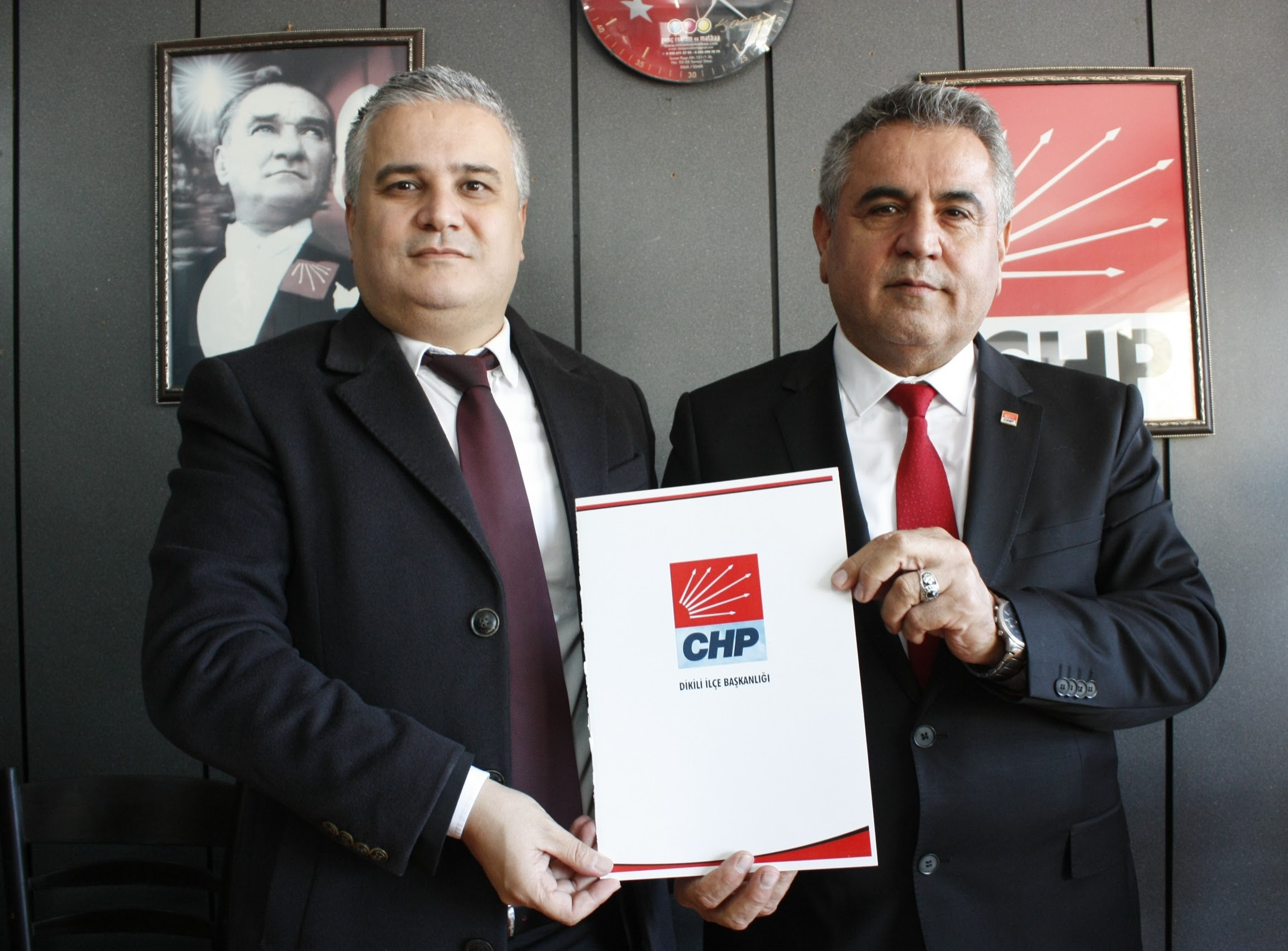 DİKİLİ BELEDİYE BAŞKAN ADAY ADAYI GAZİ AKINCI, DOSYASINI CHP’YE SUNDU