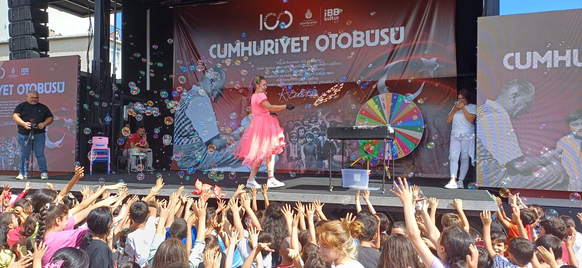 “CUMHURİYET OTOBÜSÜ” 250. DURAĞINDA!