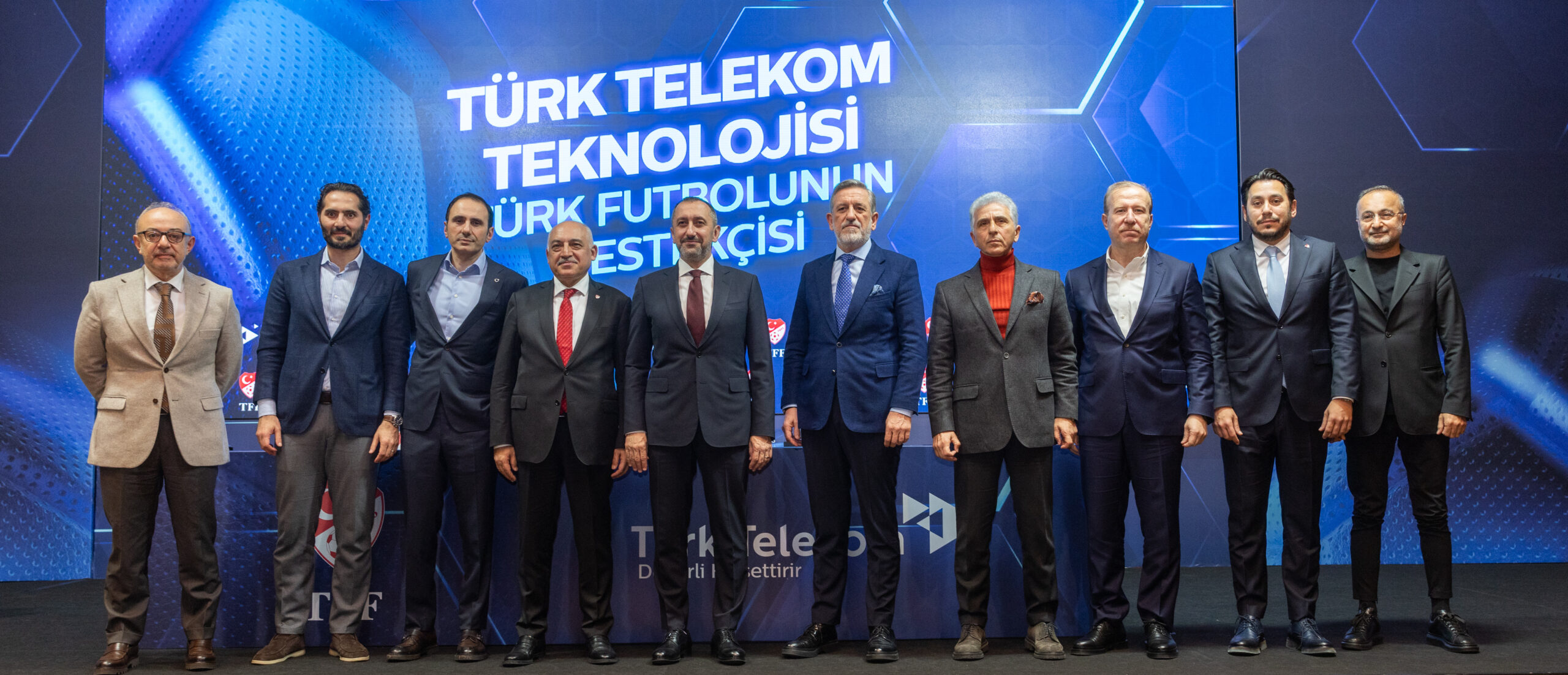 Türk Telekom teknolojisi Türk futbolunun destekçisi 