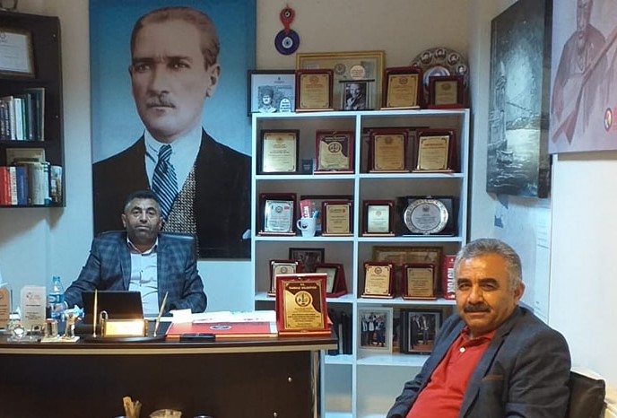 Ataşehir Aşık Veysel Mahallesi Muhtarı Hasgül Bakır, Roman Vatandaşlarla Kahvaltıda Buluştu ve Yeniden Aday Olduğunu Açıkladı!”