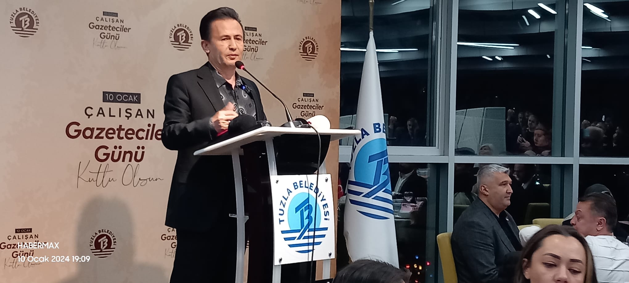 Tuzla Belediye Başkanı Dr. Şadi Yazıcı, Çalışan Gazeteciler Günü’nde Basın Mensuplarını Ağırladı