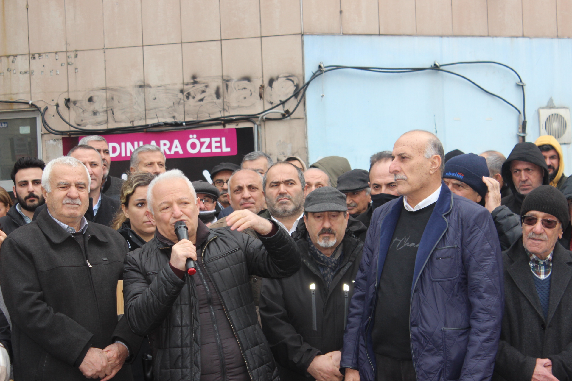 Çekmeköy CHP’den Ön Seçim ve Aday Belirlemede Tepki: “İmzalarımıza Sahip Çıkın!”