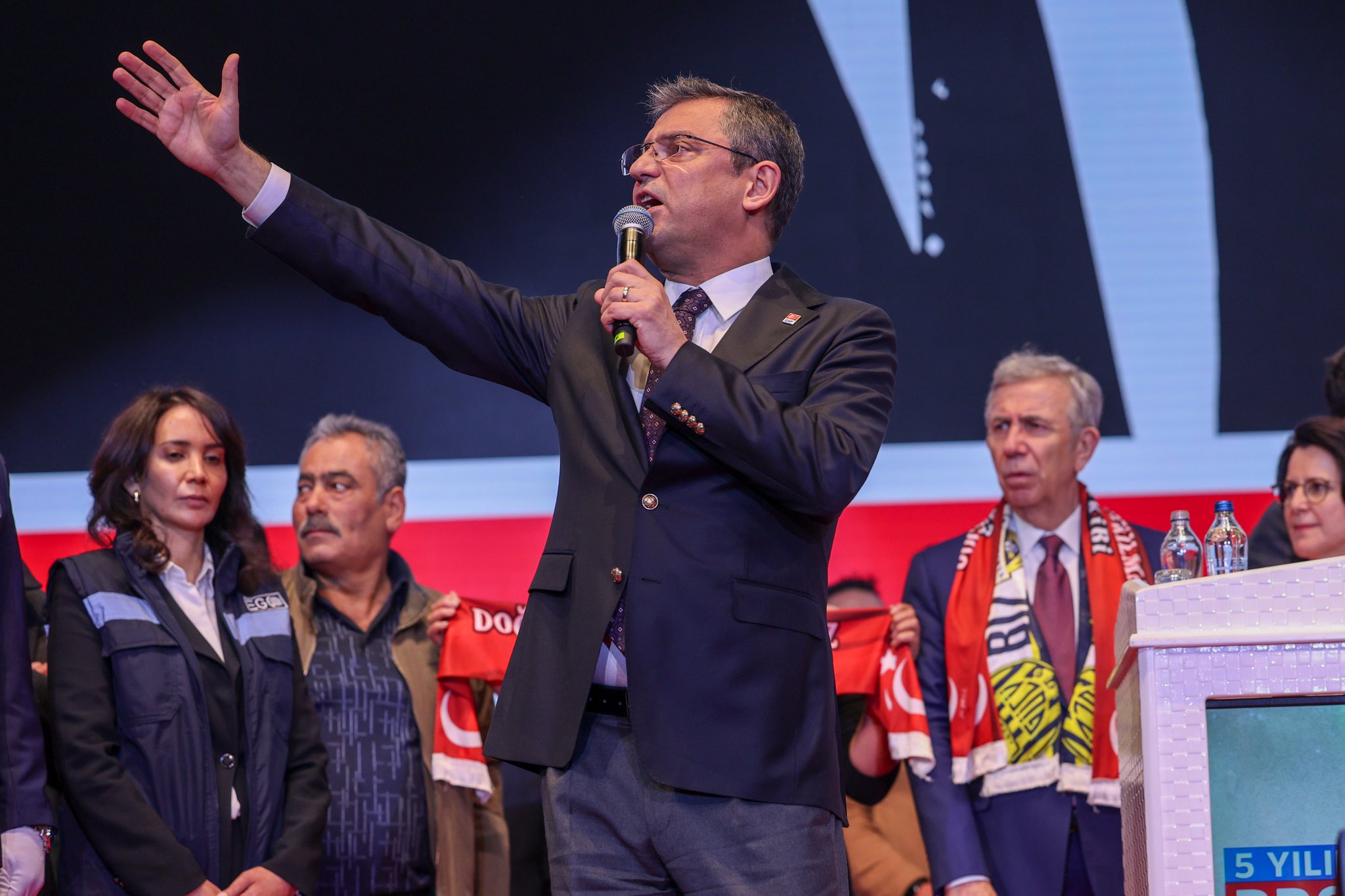 CHP Genel Başkanı Özgür Özel, Mansur Yavaş’ın Proje Tanıtım Toplantısına Katıldı