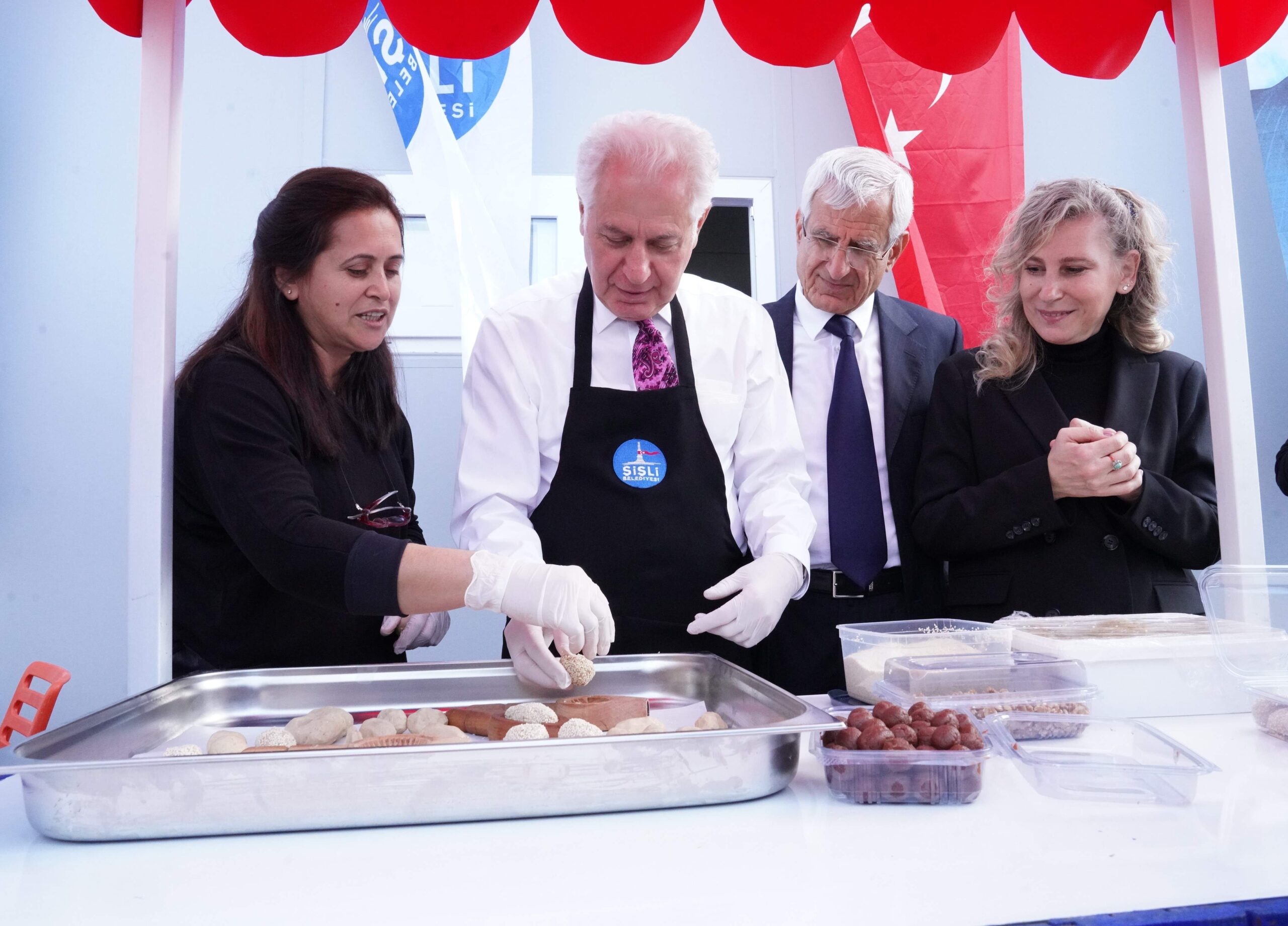 ŞİŞLİ BELEDİYESİ’NDEN DEPREM MAĞDURU ARSUZ’A ANLAMLI BİR HİZMET!