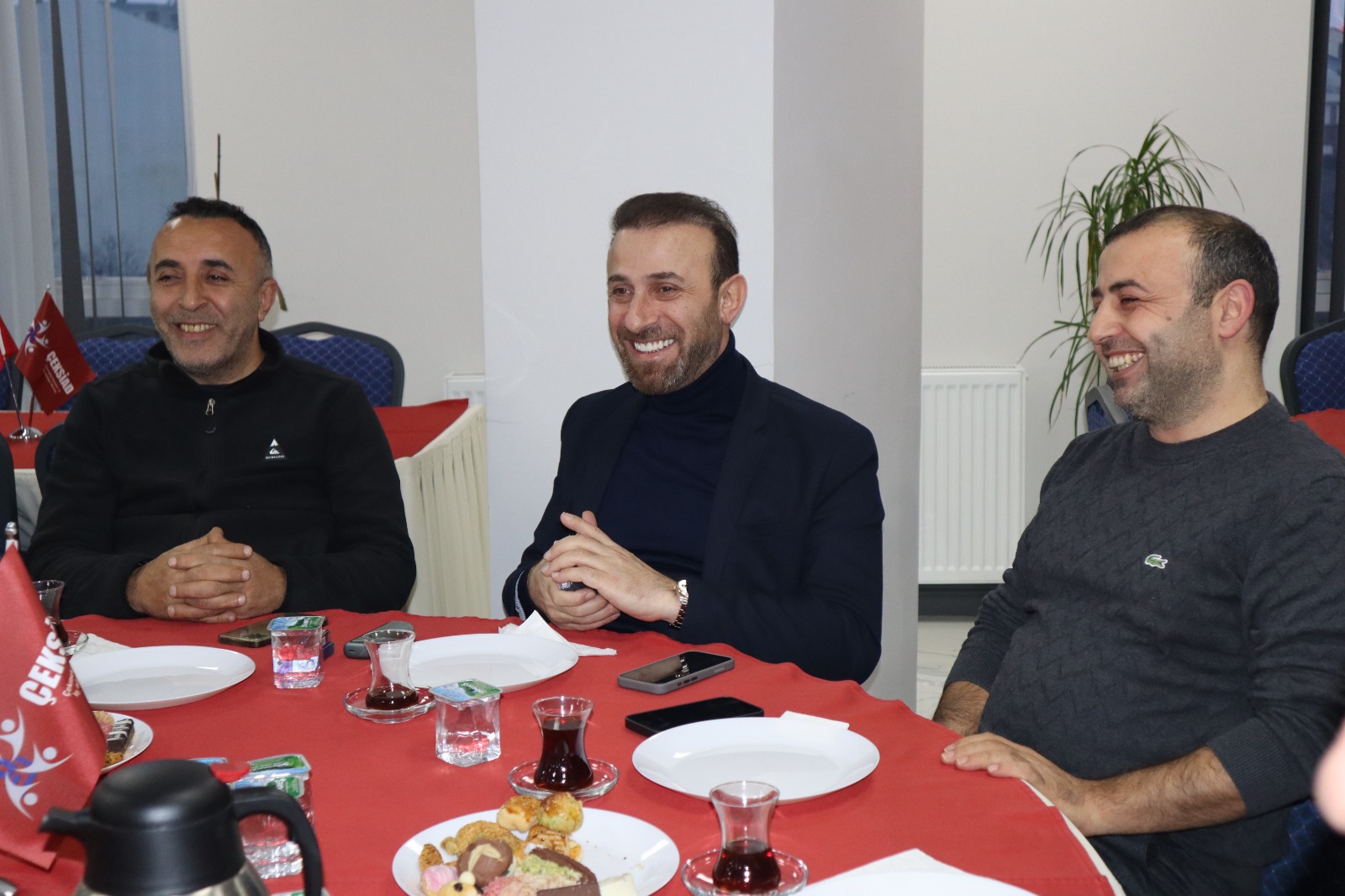 ÇEKSİAD, Gazetecileri Onurlandırdı: 10 Ocak Çalışan Gazeteciler Günü Etkinliği