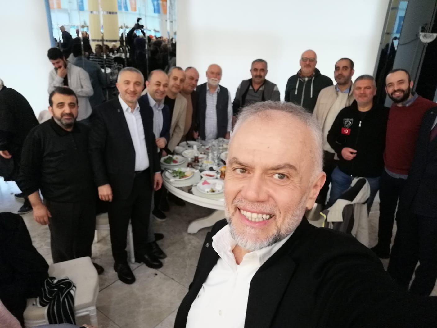 AK Parti Çekmeköy İlçe Başkanlığı’nda Ahmet Poyraz’ın Adaylığının Lansmanı Coşkuyla Karşılandı