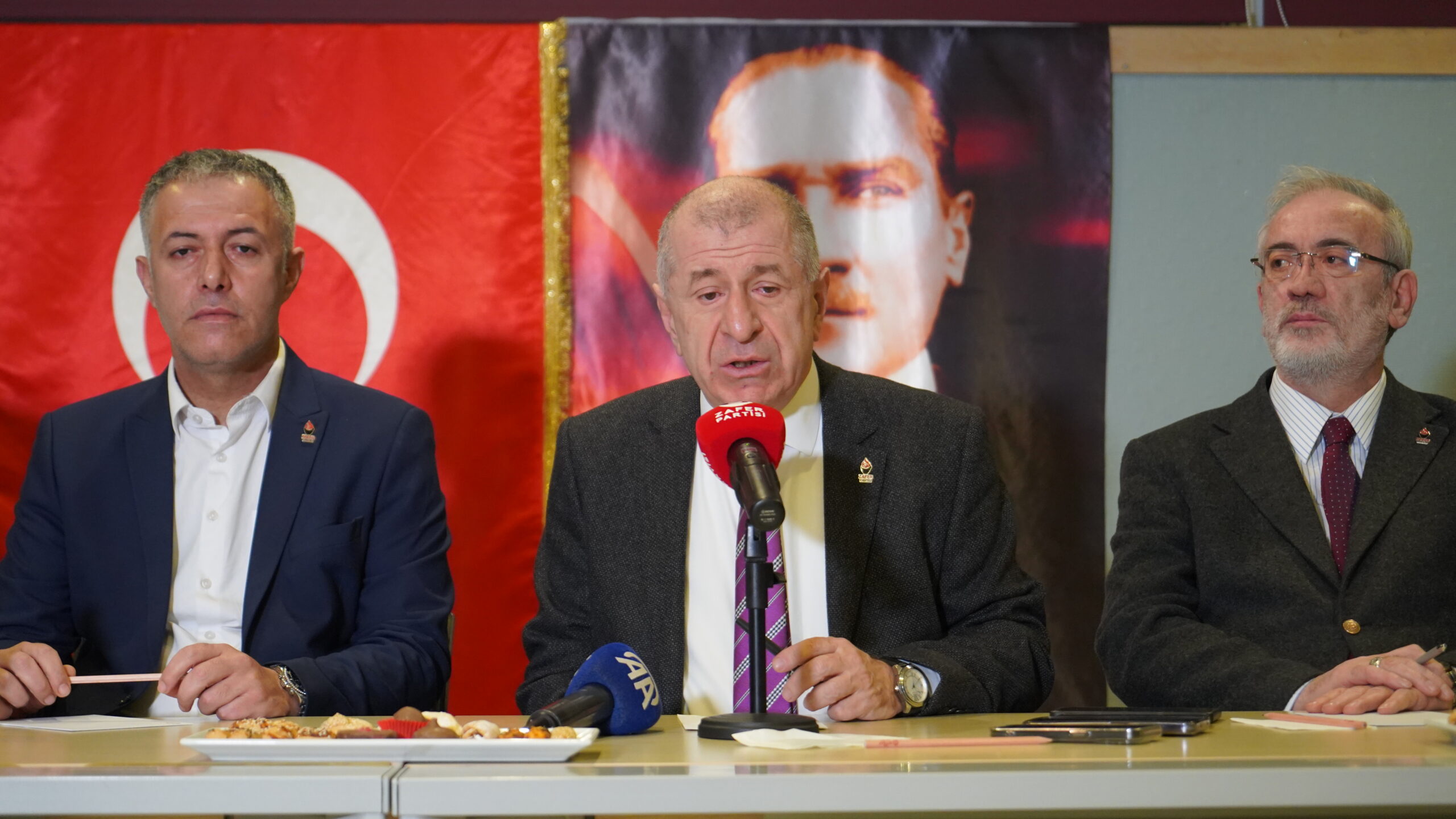 Sarıgül'den Şok Açıklama: Ümit Özdağ İçin Açlık Grevine Başlayacak!
