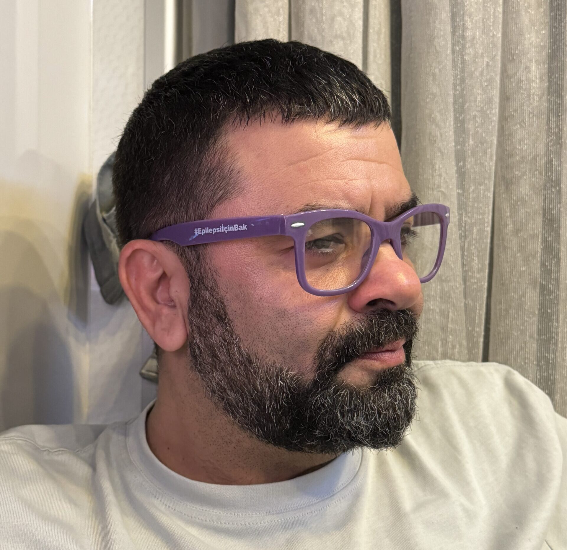 BÜLENT ŞAKRAK’TAN EPİLEPSİ HASTALARINA ANLAMLI DESTEK