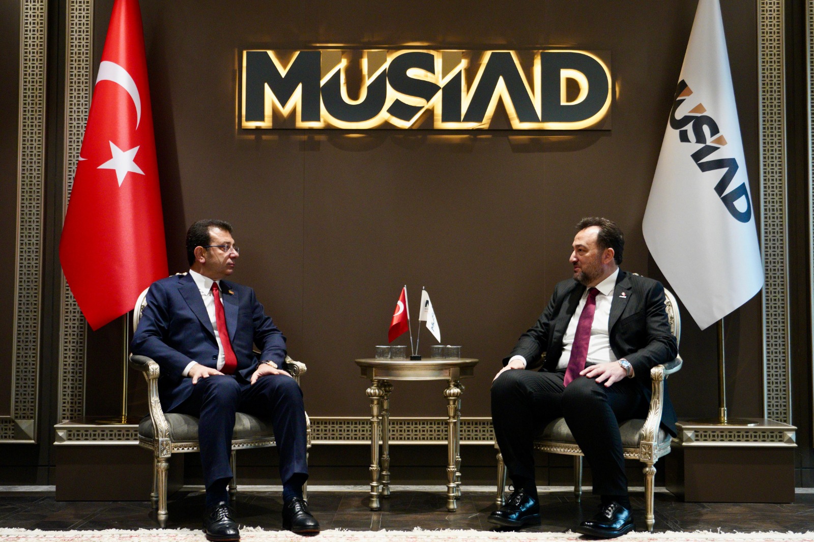 İMAMOĞLU: TEK BAŞINA HİÇBİR KURUM, HİÇBİR KİŞİ, HİÇBİR OLUŞUM ÇOK FAZLA BİLGİYE SAHİP OLDUĞUNU İDDİA EDEMEZ