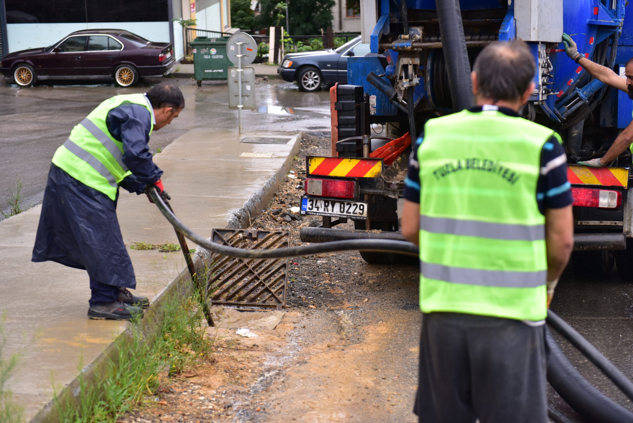 Tuzla Belediyesi’nden altyapı atağı  -Tuzla Belediye Başkanı Dr. Şadi Yazıcı; “Altyapı kalkınmanın anahtarı”