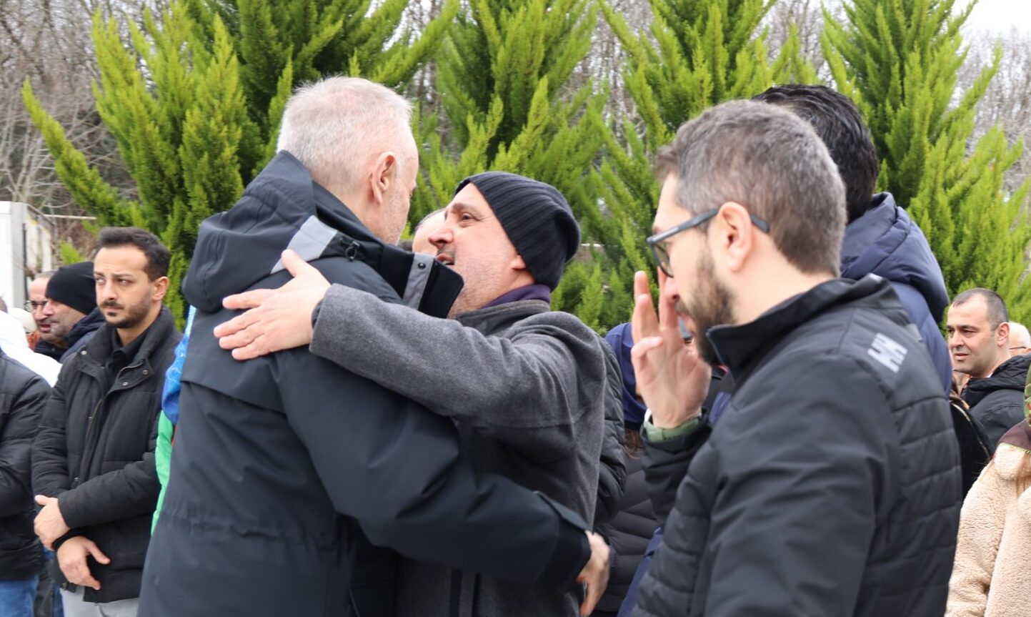 Ahmet Poyraz’ın Cenaze Törenine Katılımı Vatandaşlar Tarafından Takdirle Karşılandı