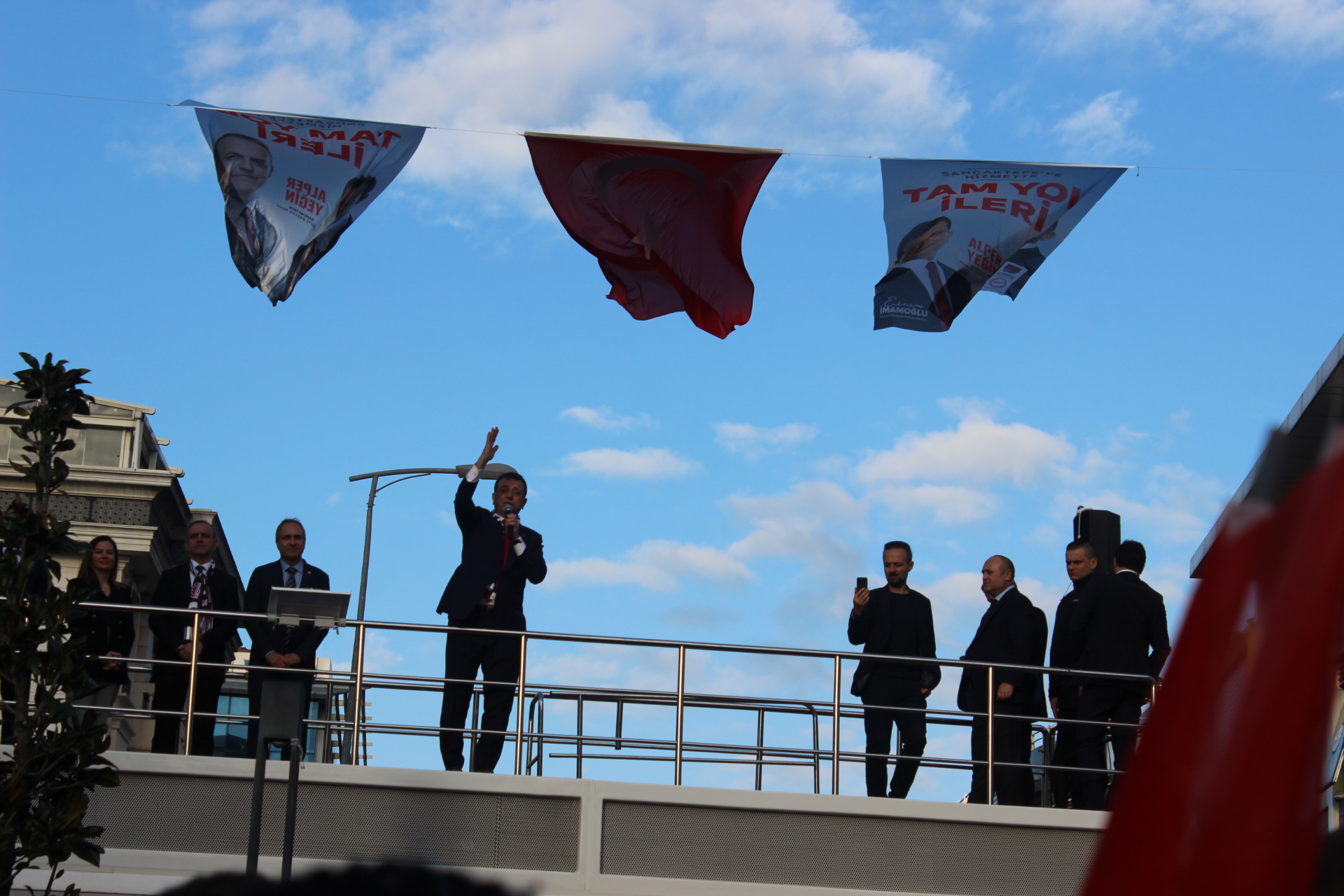 BAŞKAN İMAMOĞLU VE YEĞİN’DEN ÖNCE ESNAF, SONRA HALK BULUŞMASI