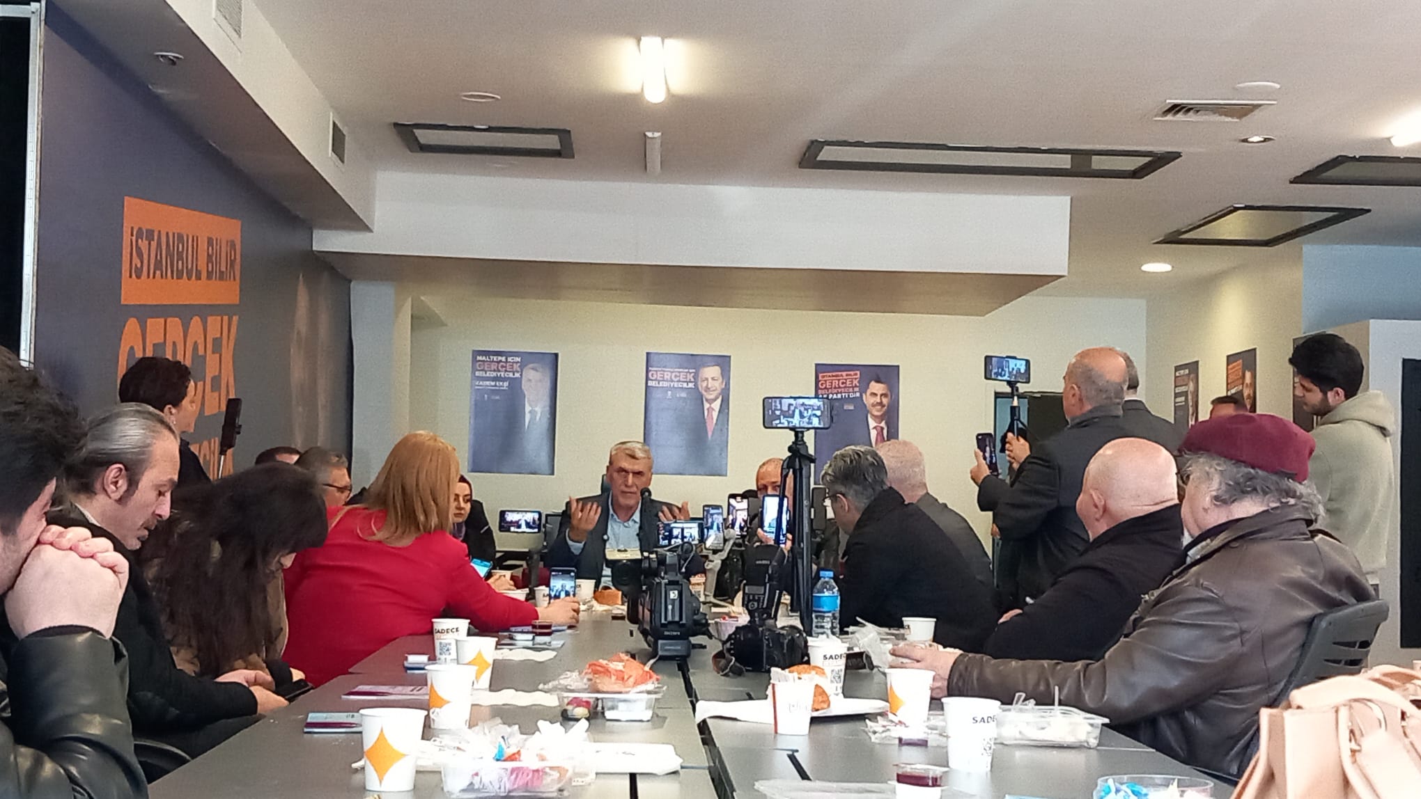 Maltepe’de AKP Adayı Ekşi’den CHP’ye Terör Örgütü İddiası: “Sayıştay Yakında Pis İşleri Gözler Önüne Serecek”