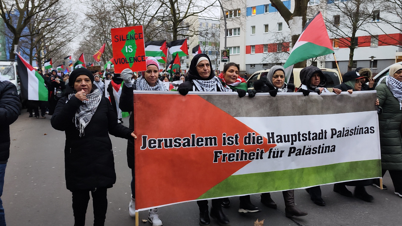 Berlin'de Filistin yürüyüşünde Türk kadına polis müdahalesi - İttifak  Gazetesi