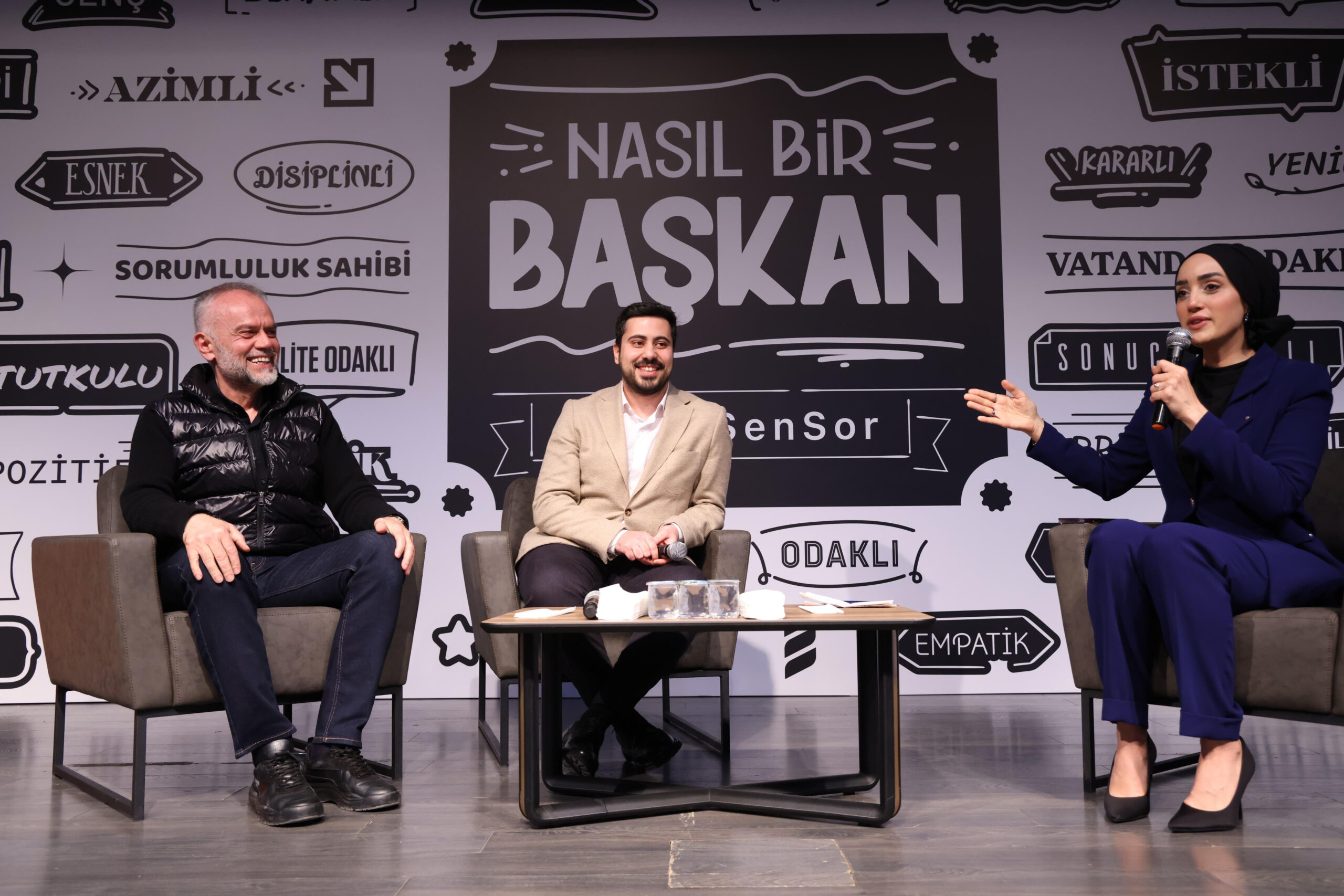 Çekmeköy’de Gençlerle Söyleşi: Başkan Poyraz’ın Anısı ve Cumhurbaşkanı’nın Sürprizi!”