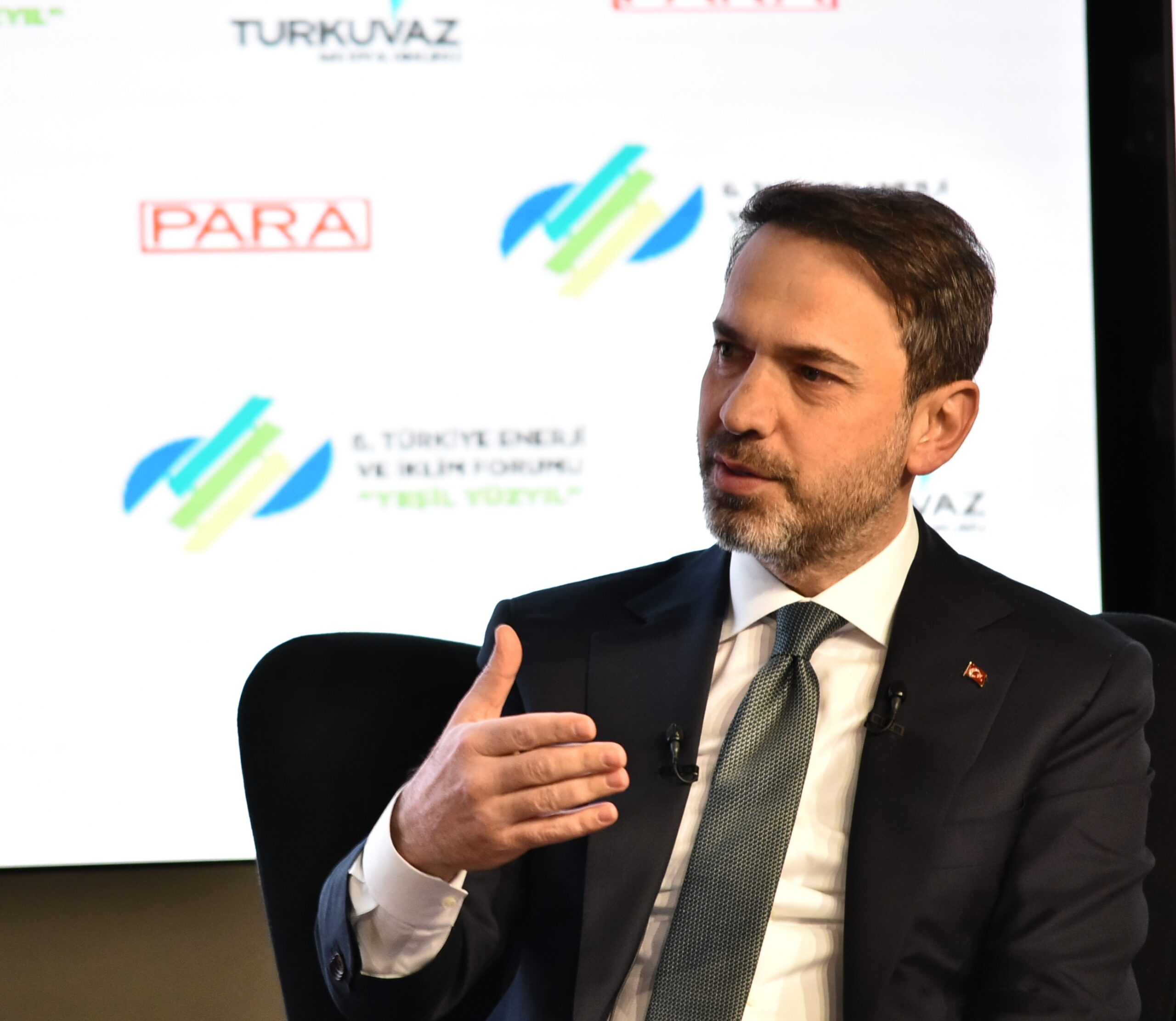 Devlet Bakanı Alparslan Bayraktar: ‘Enerji ve İklimde Dönüşüm Yönetmek’ – Türkiye’nin Enerji Vizyonu ve Madencilik Politikası”